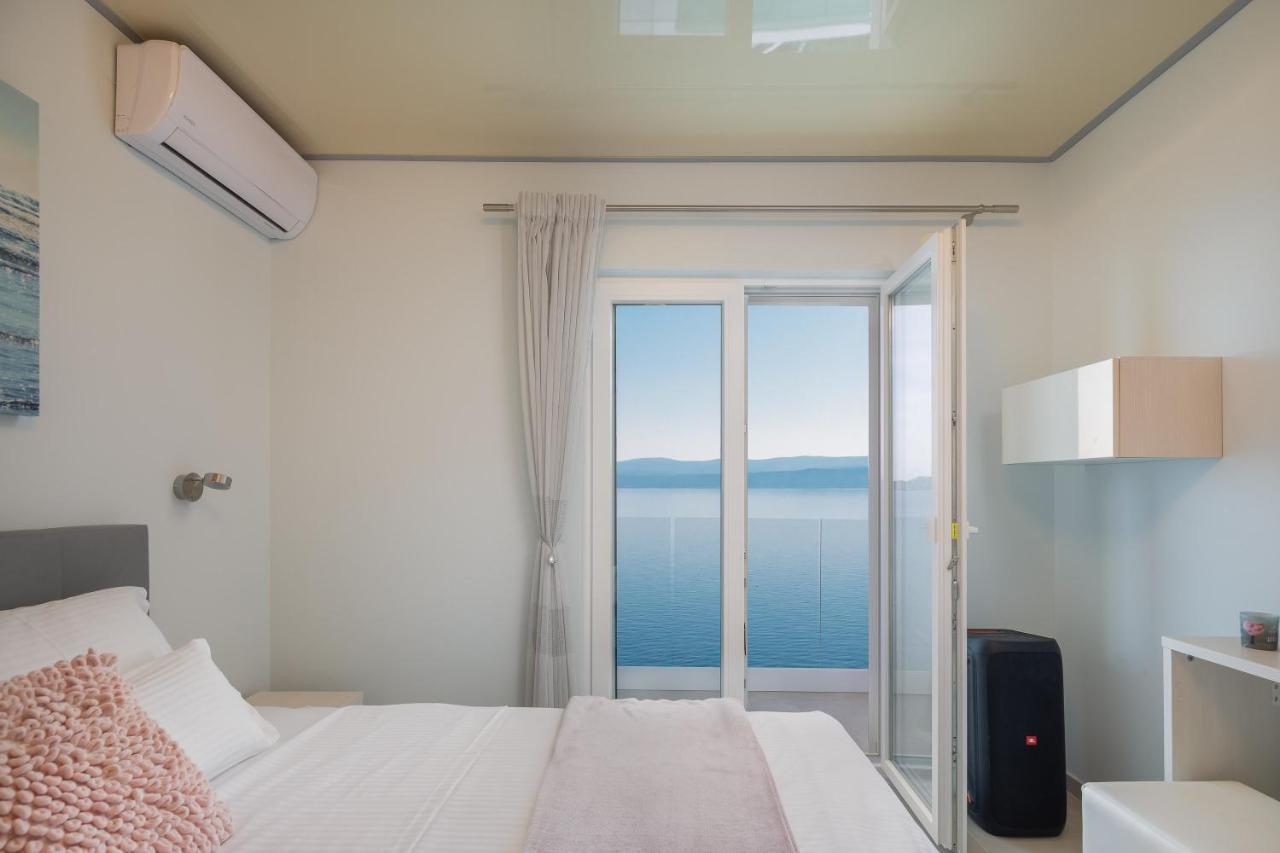 Beachfront Holiday Home - Private Heated Pool มีมิตเซ ภายนอก รูปภาพ